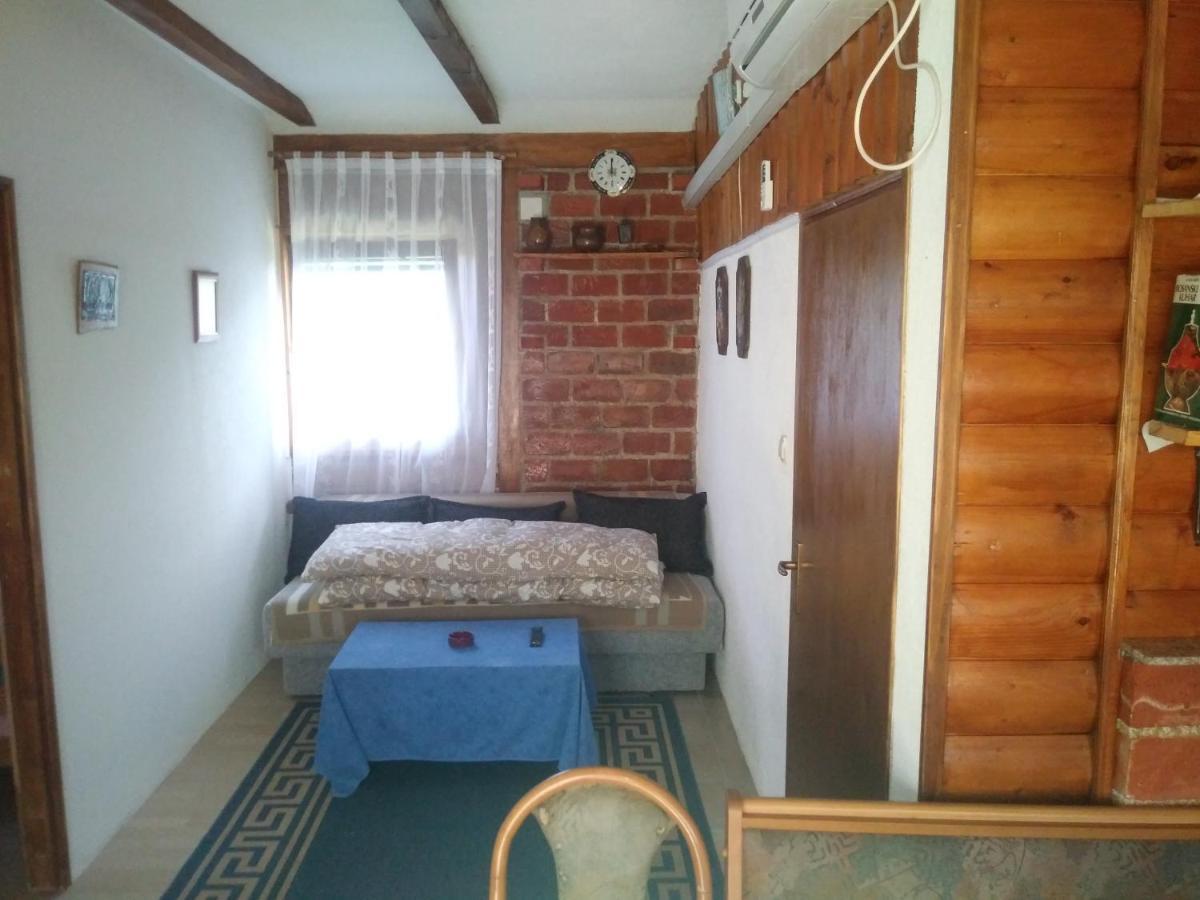 Ribarska Vila Donje Lohovo Luaran gambar