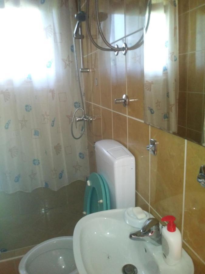 Ribarska Vila Donje Lohovo Luaran gambar