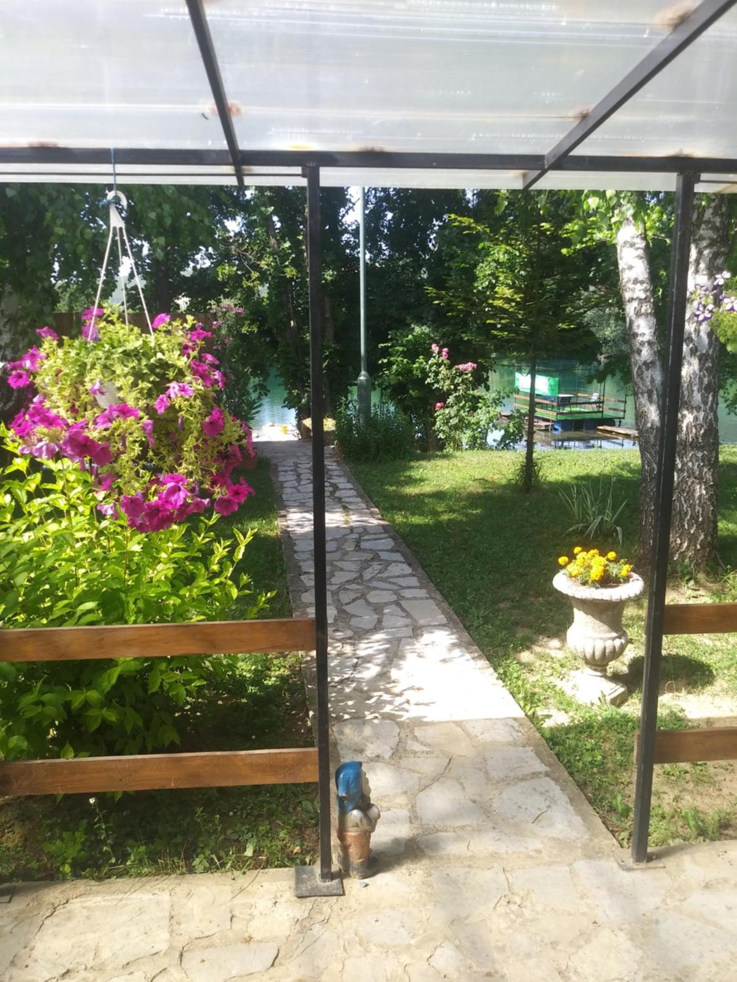 Ribarska Vila Donje Lohovo Luaran gambar